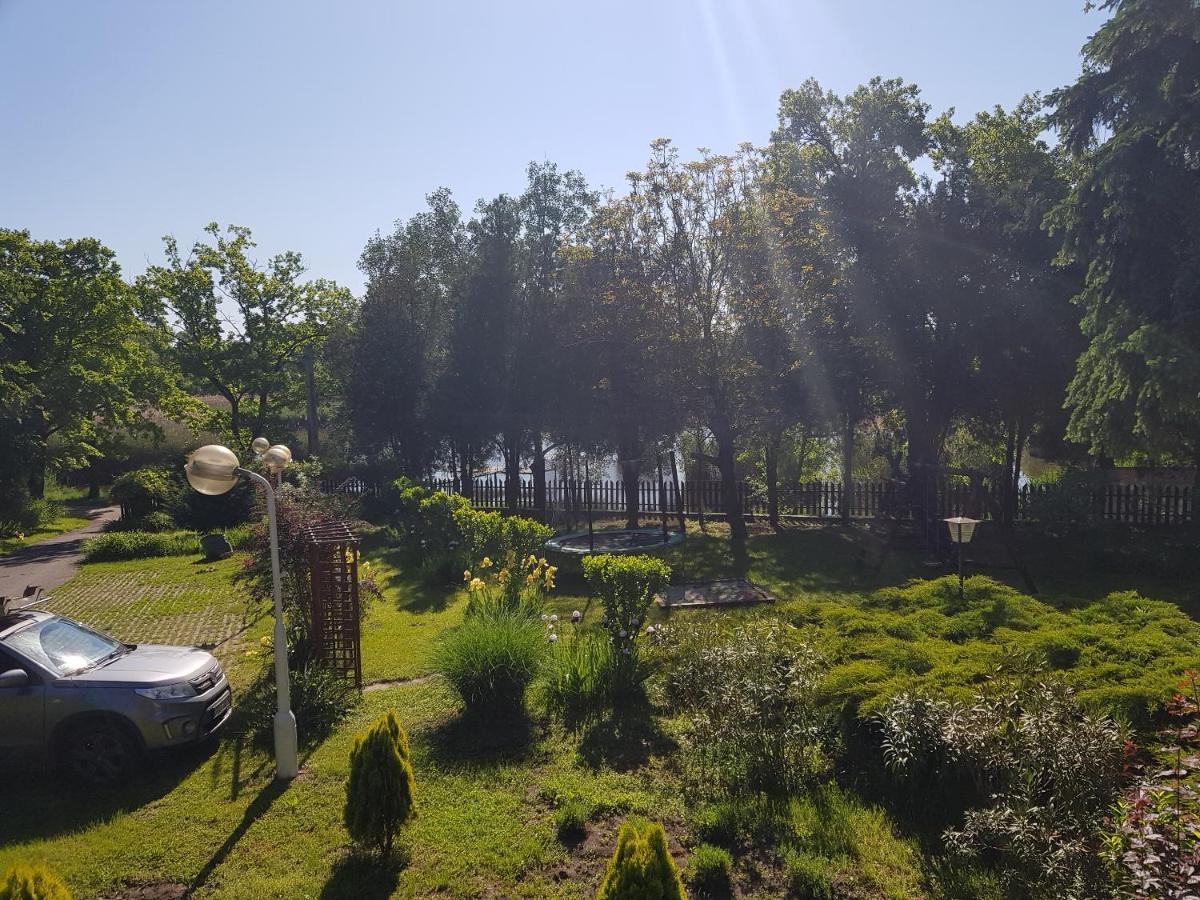 Fortuna Panzio Hotel Oroshaza Exterior photo